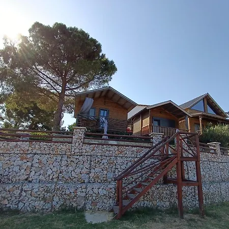 Kartalia Wooden Tatil Evi