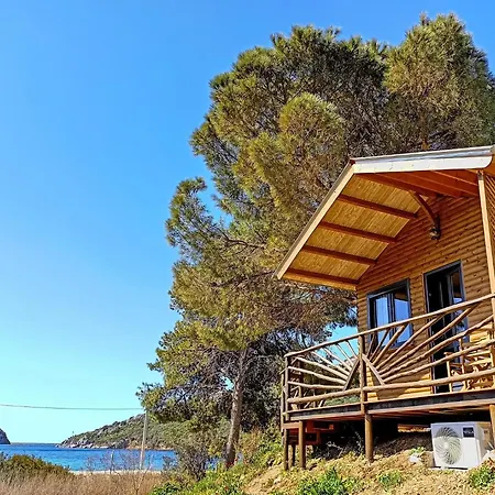 Kartalia Wooden 別荘 ポルト・クウフォ